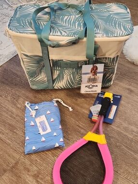 NWT BEACH BUNDLE SELLING TOGETHER